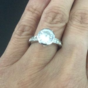 Gorgeous Swarovski Ring